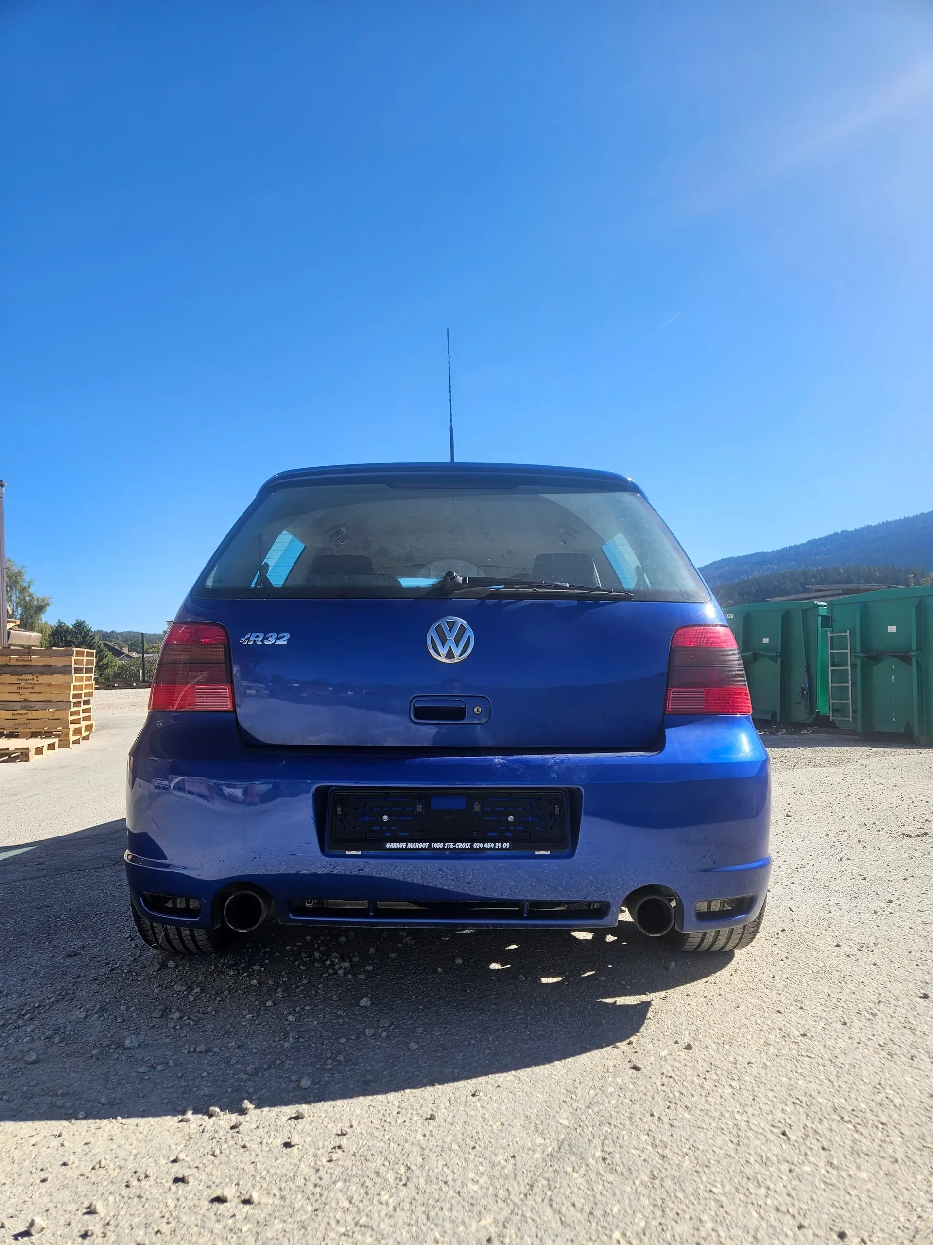 Volkswagen Golf 2003 occasion La Côte-aux-Fées — 2