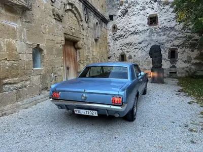 Ford Mustang Coupé 1966 — Légende américaine, contrôle technique neuf — Heckansicht