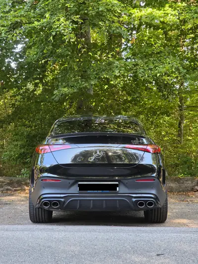 Mercedes-Benz GLC 43 AMG Executive Edition — Performance hybride et allure premium — Miniatur 8
