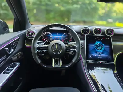 Mercedes-Benz GLC 43 AMG Executive Edition — Performance hybride et allure premium — Miniatur 10