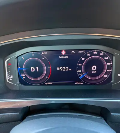 VW Tiguan Allspace 2.0 TDI R-Line — SUV 7 places spacieux, moteur puissant, entretien régulier — Thumbnail 9