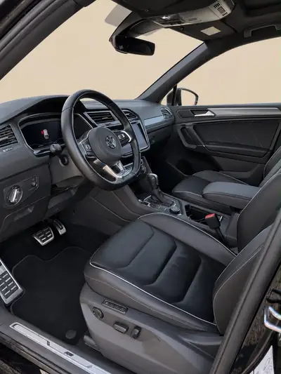 VW Tiguan Allspace 2.0 TDI R-Line — SUV 7 places spacieux, moteur puissant, entretien régulier — Thumbnail 7