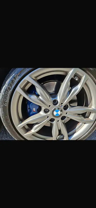 BMW M235i Coupé — Performance 326 ch, manuel, design noir métallisé — dashboard
