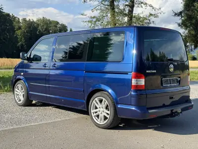 VW T5 3.2 V6 Highline 4motion — Monospace spacieux avec transmission intégrale et moteur V6 performant — fianco