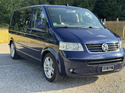 VW T5 3.2 V6 Highline 4motion — Monospace spacieux avec transmission intégrale et moteur V6 performant — interni
