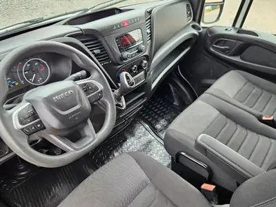 IVECO Daily 3.0 HPI 160 — Châssis-cabine robuste, 165'000 km, sans sinistre — dettaglio