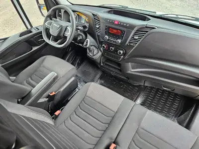 IVECO Daily 3.0 HPI 160 — Châssis-cabine robuste, 165'000 km, sans sinistre — cruscotto