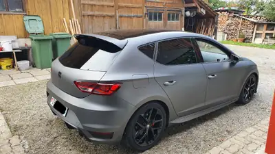 SEAT Leon 1.8 TSI 180 ch — Sportive affutée avec préparation complète et équipements premium — arrière