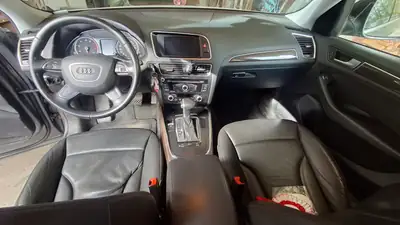 Audi Q5 2.0 TFSI quattro — SUV premium tous terrains, 166'000 km, sans sinistre — cruscotto