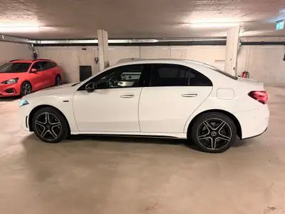 Mercedes-Benz A 250 e AMG Line — Hybride rechargeable performant, 53000 km seulement — side view