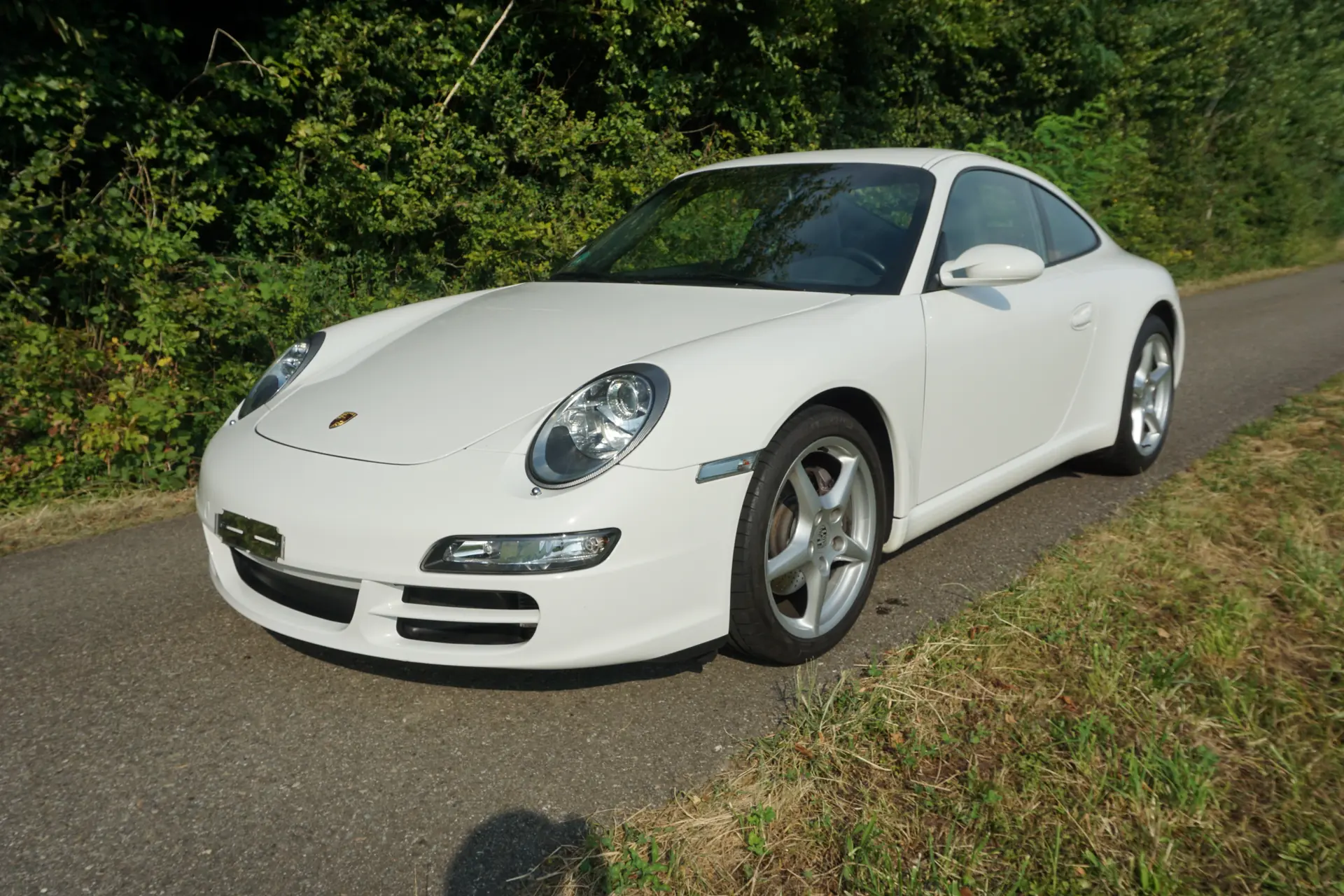 Porsche 911 Carrera 3.6 — Légendaire coupé sport avec faible kilométrage