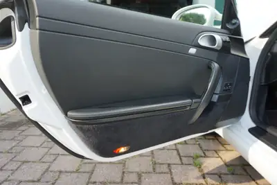 Porsche 911 Carrera 3.6 — Légendaire coupé sport avec faible kilométrage — Miniatura 8