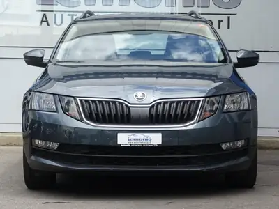 Skoda Octavia Combi 1.5 TSI — Break spacieux, moteur turbo efficient, sans accident — arrière
