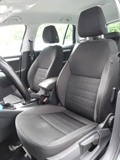 Skoda Octavia Combi 1.5 TSI — Break spacieux, moteur turbo efficient, sans accident — Miniature 9