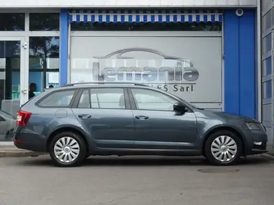 Skoda Octavia Combi 1.5 TSI — Break spacieux, moteur turbo efficient, sans accident — Miniature 8