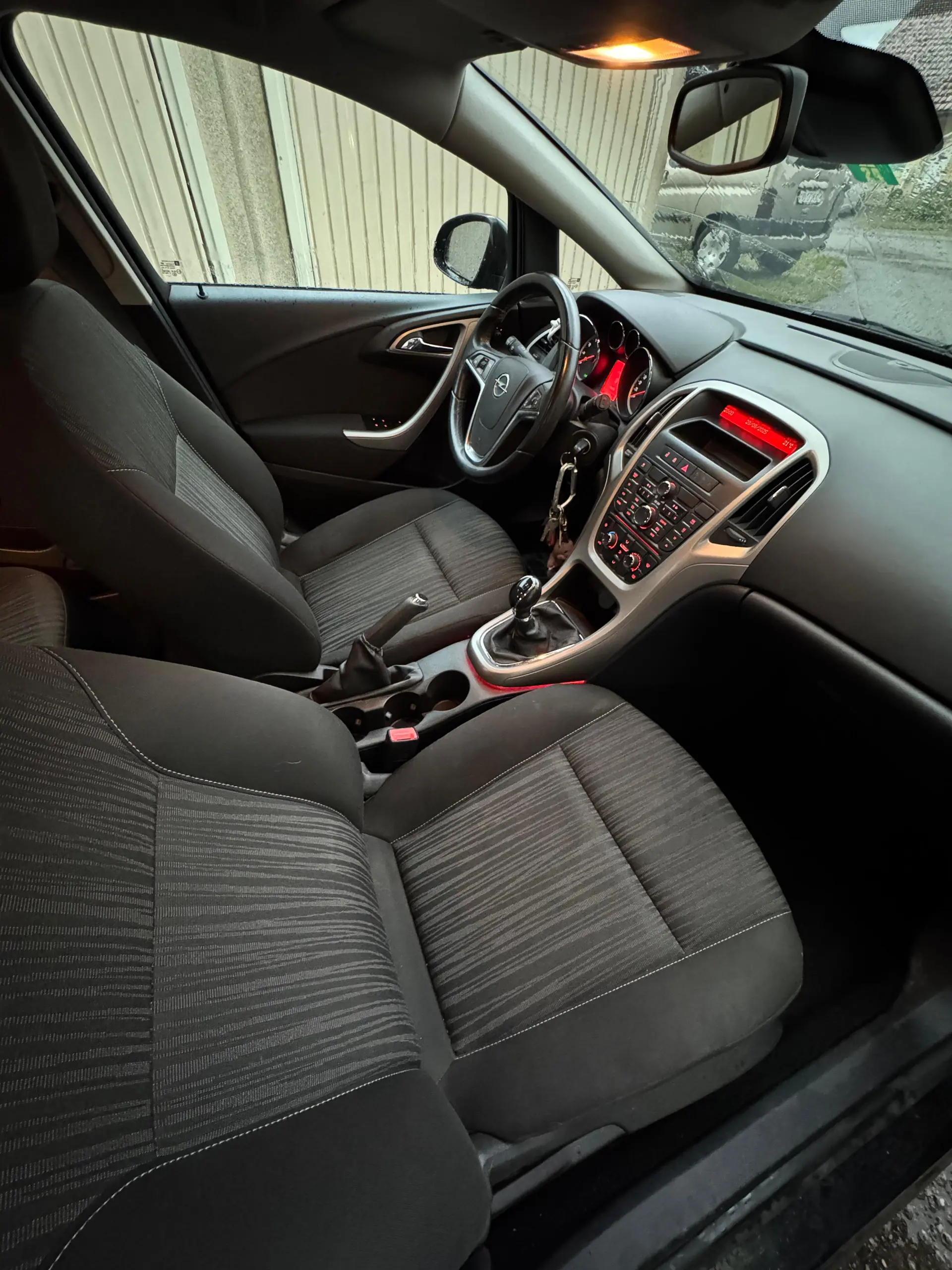Opel Astra 2011 occasion Ballens — 4