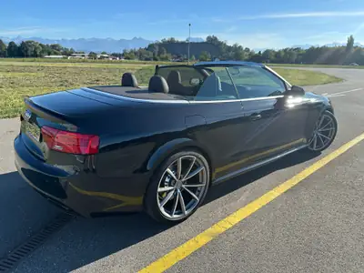 Audi RS5 4.2 V8 FSI Cabriolet — 450 ch, Quattro intégral, Très bas kilométrage — côté