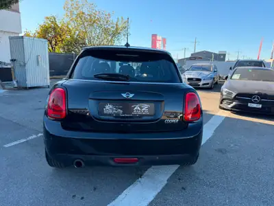 MINI Cooper Classic Edition Steptronic — Citadine ludique, garantie 2 ans, essence automatique — tableau de bord