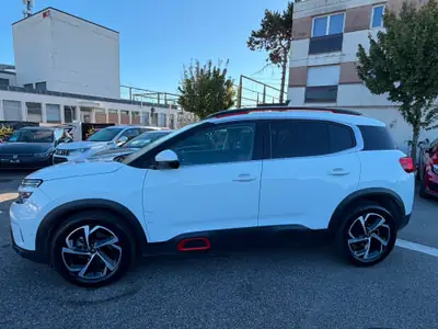 Citroën C5 Aircross 1.6 Turbo — SUV familial robuste, expertise du jour incluse — intérieur