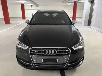 Audi S3 2.0 T FSI Quattro — Berline sportive haute performance, 136 000 km — vista esterna