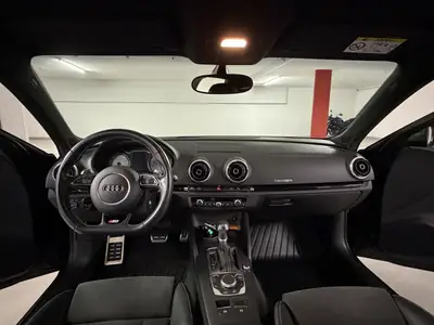 Audi S3 2.0 T FSI Quattro — Berline sportive haute performance, 136 000 km — interni