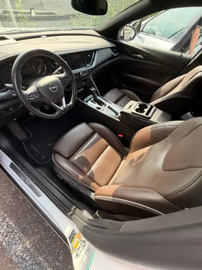 Opel Insignia 2.0 T Excellence AWD — Berline premium 4x4, 77'000 km seulement — Thumbnail 7