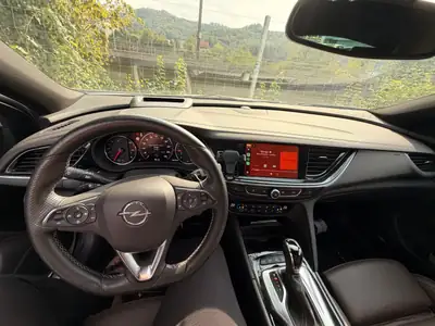 Opel Insignia 2.0 T Excellence AWD — Berline premium 4x4, 77'000 km seulement — Thumbnail 8