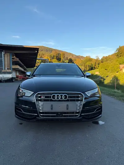 Audi S3 Sportback Quattro 2.0L — Performance 310 ch, finition premium noir — cruscotto