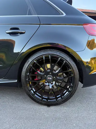 Audi S3 Sportback Quattro 2.0L — Performance 310 ch, finition premium noir — Miniatura 8