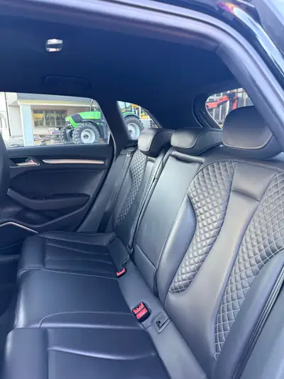 Audi S3 Sportback Quattro 2.0L — Performance 310 ch, finition premium noir — Miniatura 12