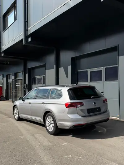 VW Passat 1.5 TSI Business DSG — Break polyvalent, 115'000 km, sans sinistre — arrière