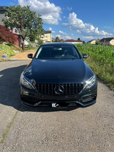 Mercedes-Benz C 200 AMG Line — Berline élégante, motorisation fiable et 126 000 km — cruscotto