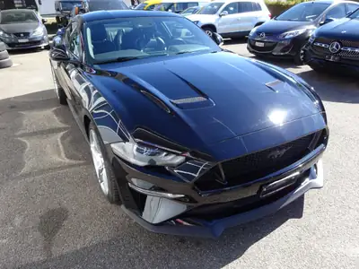 Ford Mustang Fastback 5.0 V8 GT — Muscle car américaine, 451 ch, échappement sport — Innenraum