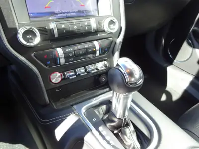 Ford Mustang Fastback 5.0 V8 GT — Muscle car américaine, 451 ch, échappement sport — Miniatur 10