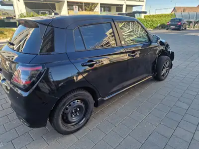 Suzuki Swift 1.2 Compact Top 1st Edition — Citadine agile et efficace, très faible kilométrage — intérieur