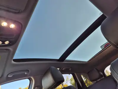 Kia Sorento 2.2 CRDi Style — SUV 7 places robuste, diesel économique et entretenu — Miniatura 16