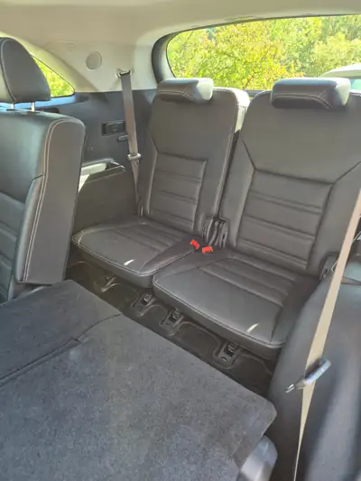 Kia Sorento 2.2 CRDi Style — SUV 7 places robuste, diesel économique et entretenu — Miniatura 20