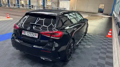 Mercedes-Benz A 250 AMG Line 4MATIC — Berline dynamique, 72 000 km, historique complet — détail
