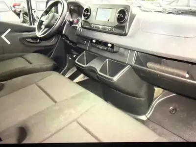 Mercedes-Benz Sprinter 315 — Utilitaire diesel robuste, 81'000 km, boîte auto — vue extérieure