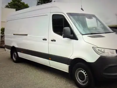 Mercedes-Benz Sprinter 315 — Utilitaire diesel robuste, 81'000 km, boîte auto — arrière