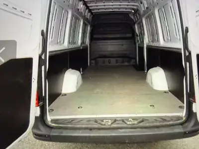 Mercedes-Benz Sprinter 315 — Utilitaire diesel robuste, 81'000 km, boîte auto — détail