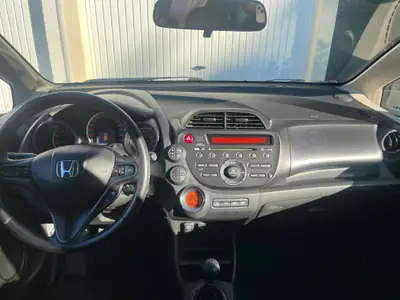 Honda Jazz 1.4i Comfort Plus — Citadine pratique et fiable, sans accident — dettaglio