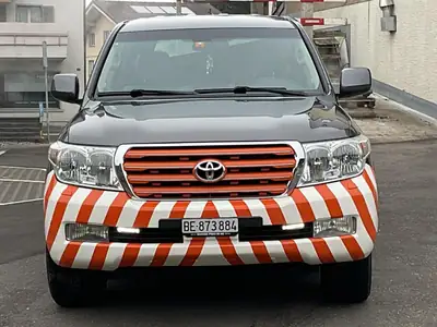 Toyota Land Cruiser 4.5 D-4D V8 — Légendaire 7 places, motorisation prestigieuse — Miniature 7