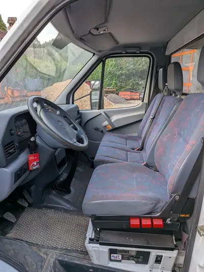Mercedes-Benz 300-Series 312d — Camion chevaux diesel robuste, 48 000 km seulement — dashboard