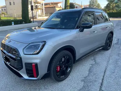 MINI Countryman 2.0i John Cooper Works ALL4 — SUV compacte haute performance, 36 000 km — side view