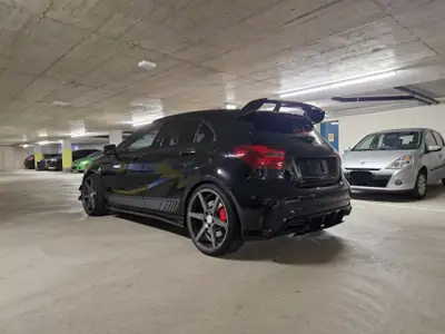 Mercedes-Benz A 45 AMG 4MATIC — Performance 381 ch, 4x4 intégral, kilométrage modéré — dettaglio