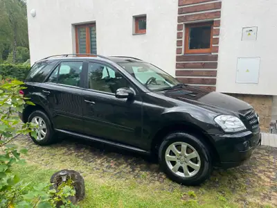 Mercedes-Benz ML 320 CDI 4MATIC — SUV premium diesel, 167'000 km, état impeccable — vista esterna