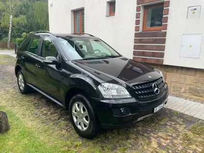 Mercedes-Benz ML 320 CDI 4MATIC — SUV premium diesel, 167'000 km, état impeccable — interni