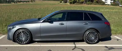 Mercedes-Benz C 300 AMG Line 4Matic — Break sportif, hybride léger et 4 roues motrices — rear view