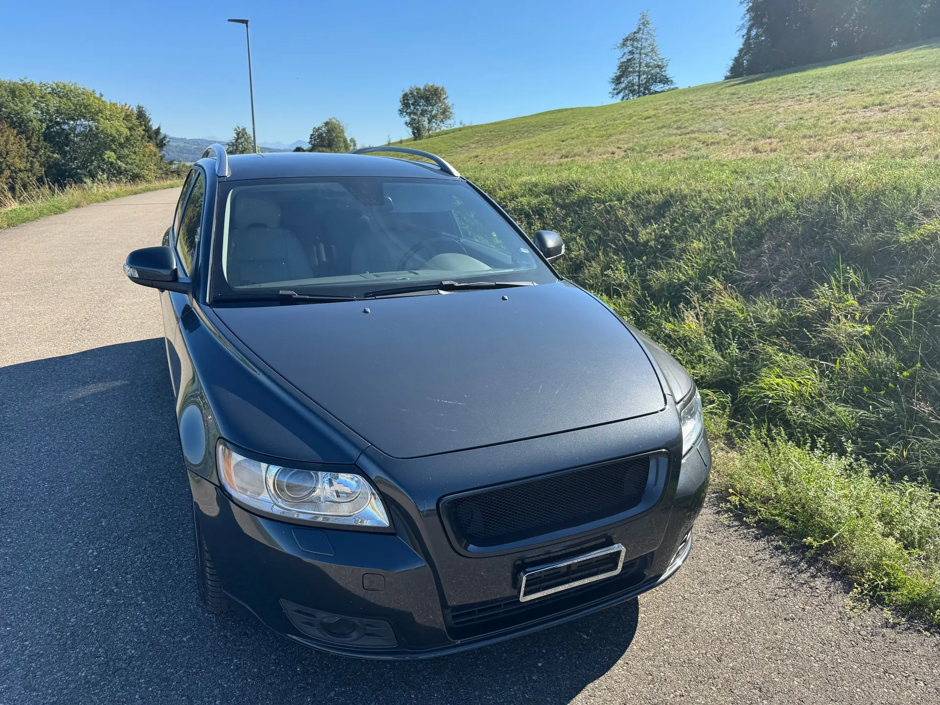 Volvo V50 2.5 T5 Momentum AWD — Break sportif 230 ch, transmission intégrale